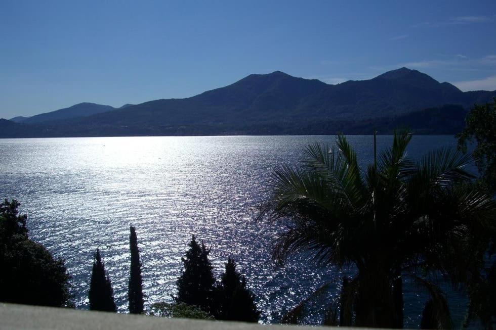 Little Suite Near Lake Verbania Luaran gambar