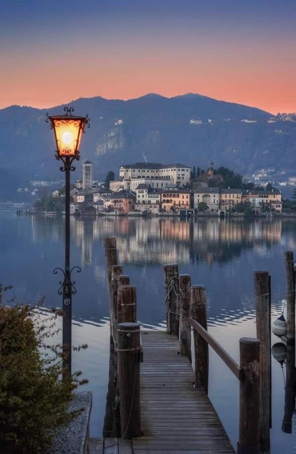 Little Suite Near Lake Verbania Luaran gambar