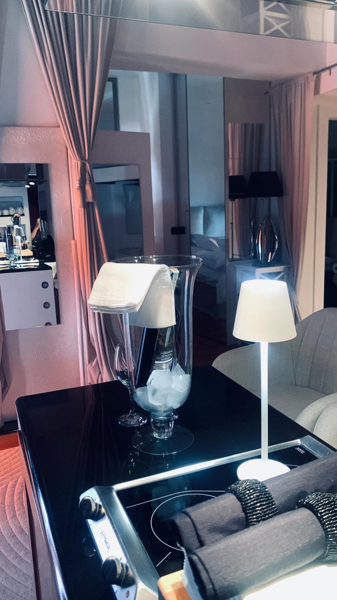 Little Suite Near Lake Verbania Luaran gambar